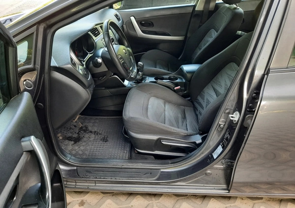 Kia Ceed cena 29000 przebieg: 260000, rok produkcji 2015 z Warszawa małe 352